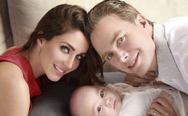 Anahi - Manuel Velasco y su bebé Manuel Foto: Redes sociales