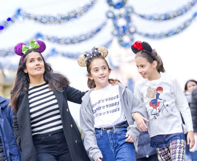 Salma Hayek, Valentina y su amiga pasaron un divertido día en Disney París