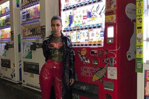 Kourtney Kardashian en Japón
