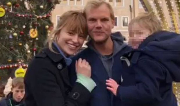 Tereza Kacerová su hijo Luka con Avicii