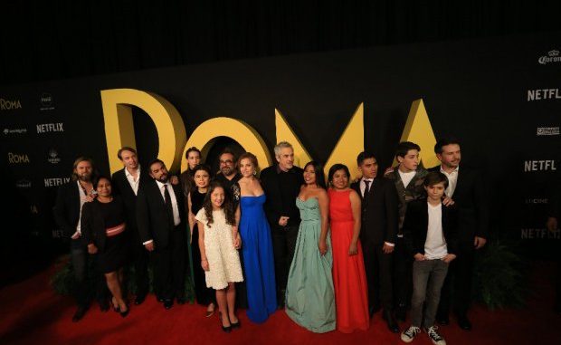 Alfonso Cuarón y elenco de "Roma" Alfonso Cuarón y elenco de "Roma"