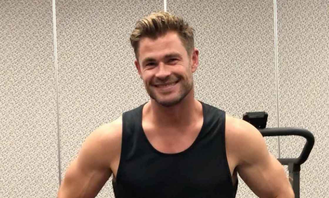 Doble de Chris Hemsworth encuentra difícil mantenerse al día con su