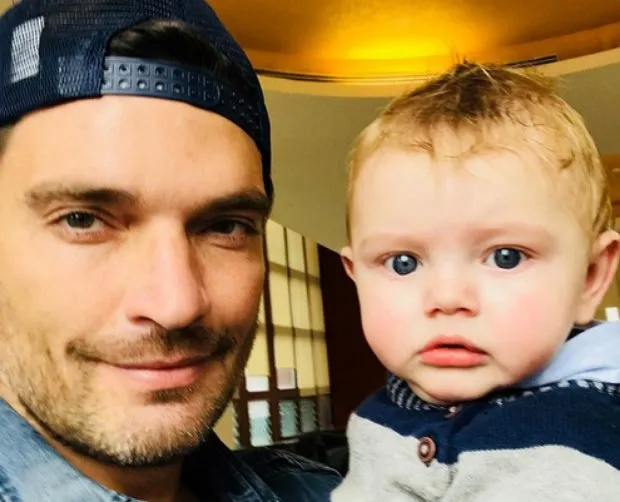 Julián Gil Y Su Hijo Matías