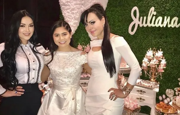 Maribel Guardia Es Madrina De XV Años De Hija De Joan Sebastian