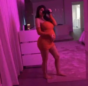Kylie Jenner Ya Es Mamá De Una Bebé 1 2