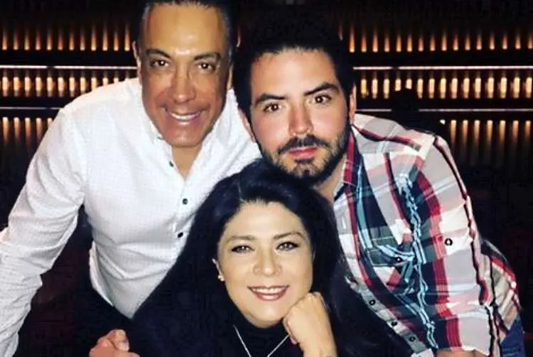 Omar Fayad Victoria Ruffo Y José Eduardo Derbez