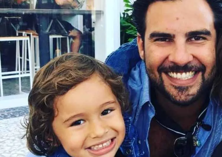 Gerardo Bazúa Y Su Hijo Eros