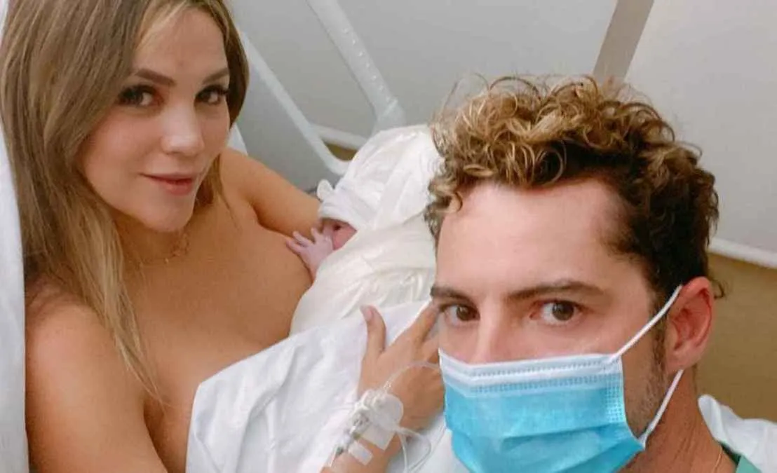 David Bisbal Con Rosanna Zanetti Y Su Bebé