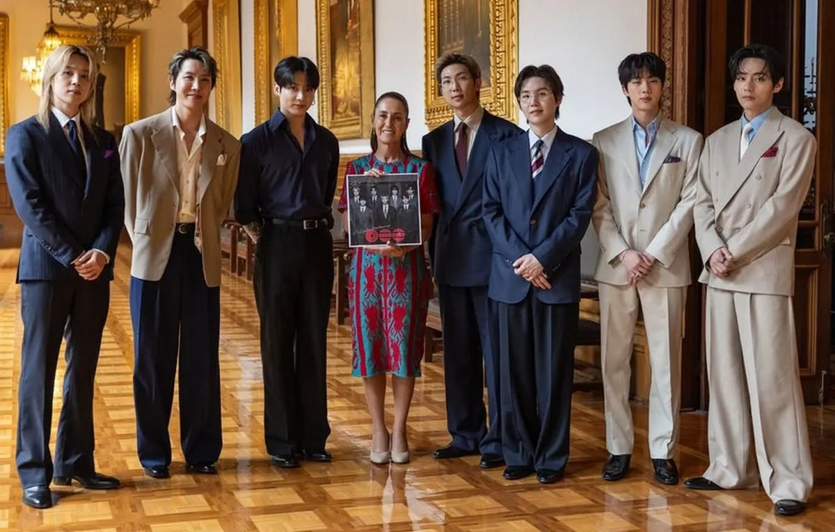 La presidenta de México con BTS